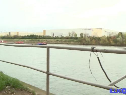 Solène veut se faire enculer sous un pont comme elle en a l'habitude